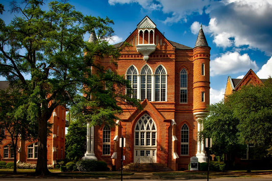 BACK-TO-SCHOOL GEAR: A COLLEGE SHOPPING GUIDE