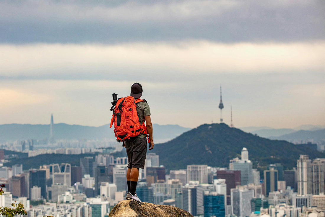 URBAN HIKING: EXPLORE YOUR CITY ON FOOT